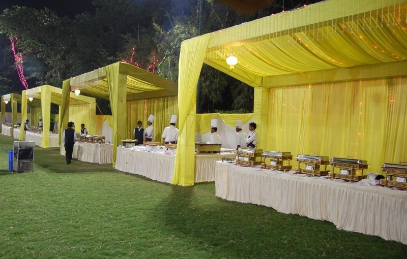 dwarka-celebration-lawn-buffet-area