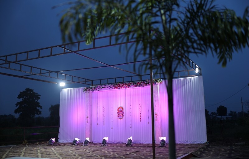 dwarka-celebration-lawn-stage-lighting